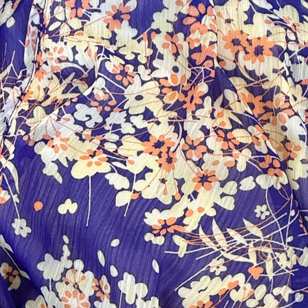 B Jewel Backless Floral Dress in Blue and Cream - Picture 3 of 4